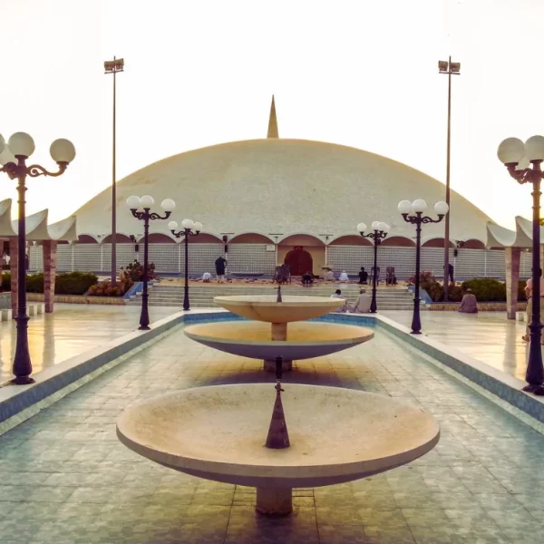 Read more about the article Masjid-e-Tooba, Karachi