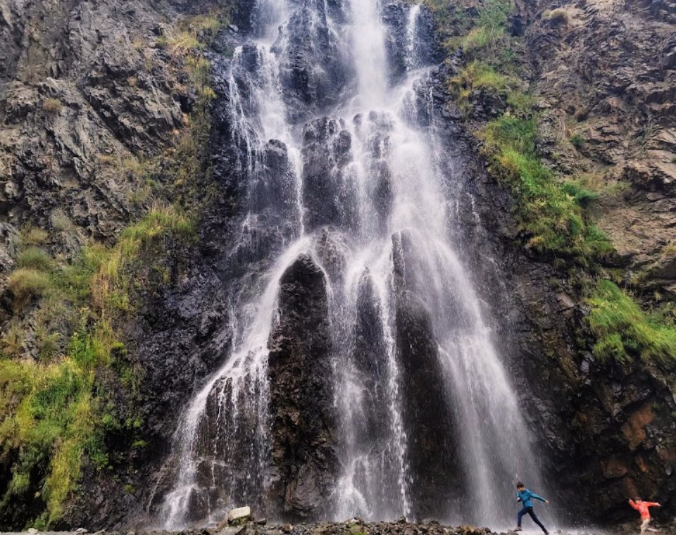 Read more about the article Manthokha Waterfall