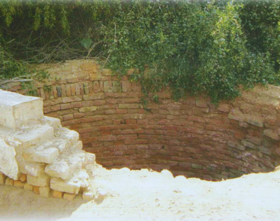 You are currently viewing Old Well Khanote, Matiari