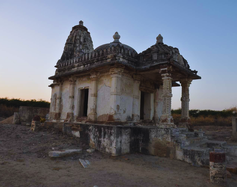 Read more about the article Virawah Temple, Nagarparkar